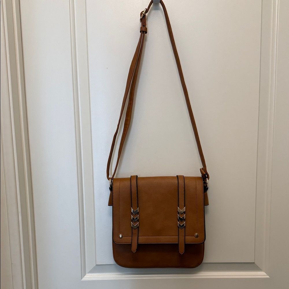 Alyssa Crossbody Bag - Picture 1 of 6
